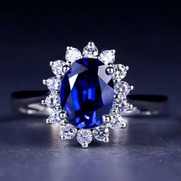 The Royal Blue Sapphire - Picture 2 of 4